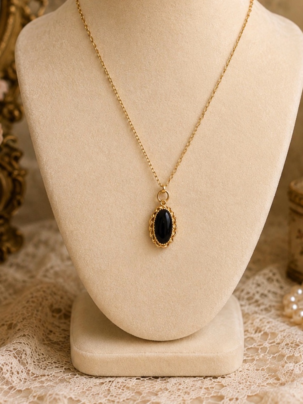 Pendant 12K Gold Filled Black Oynx Gemstone Vintage Signed